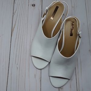 EUC Tahari Wedges